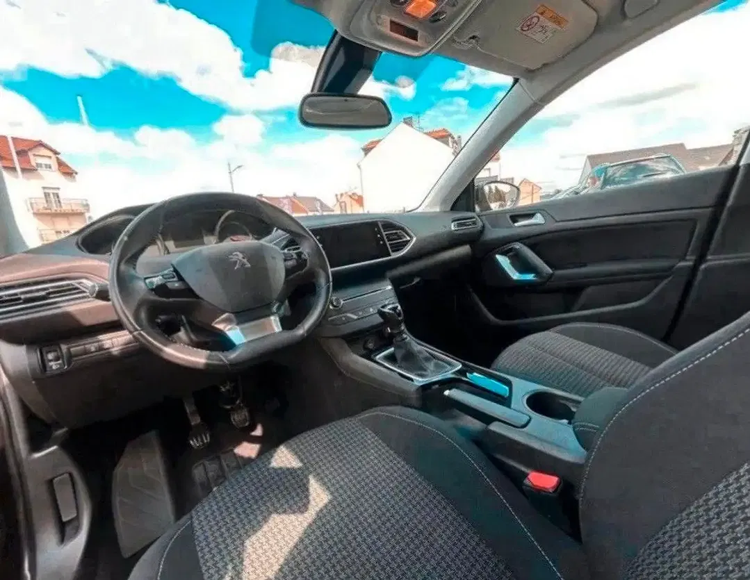Peugeot 308 - Thumbnail 13