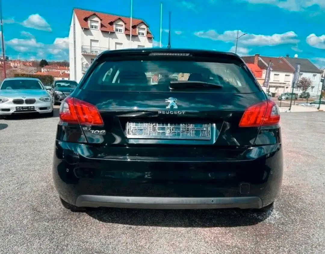 Peugeot 308 - Thumbnail 3