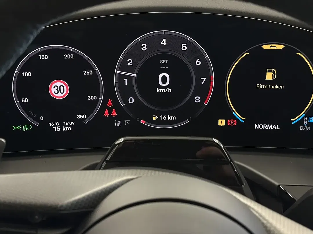 Porsche Panamera - Thumbnail 15
