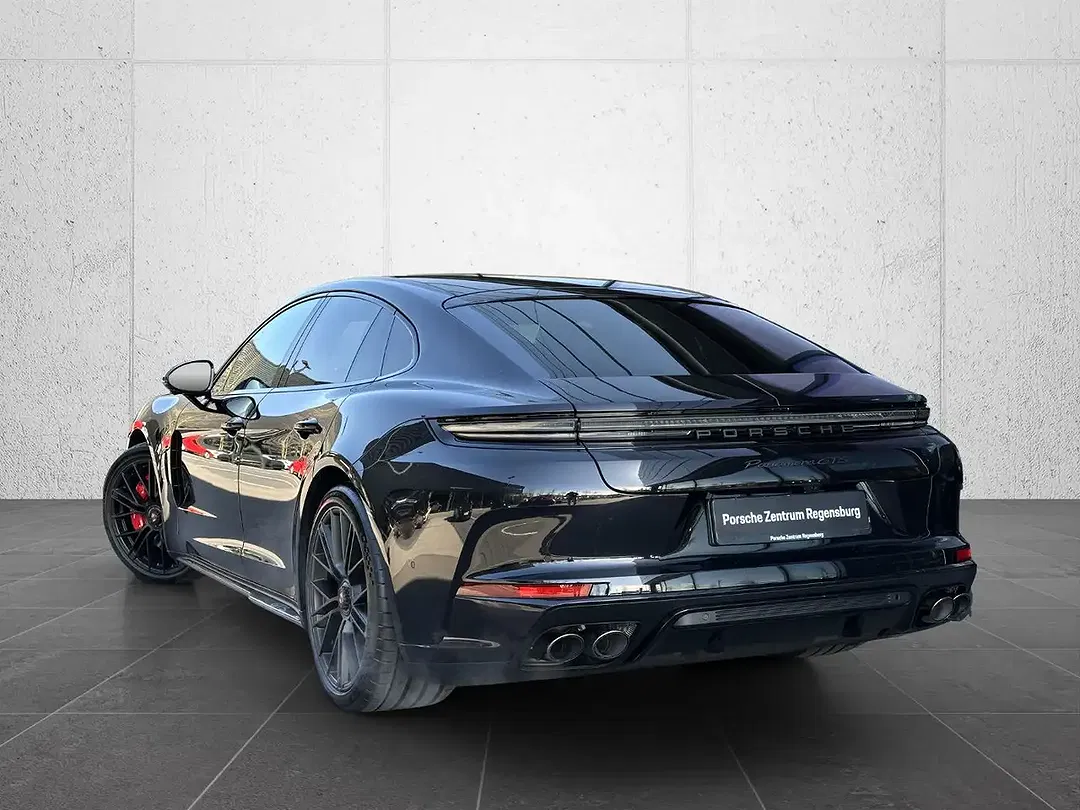 Porsche Panamera - Thumbnail 3