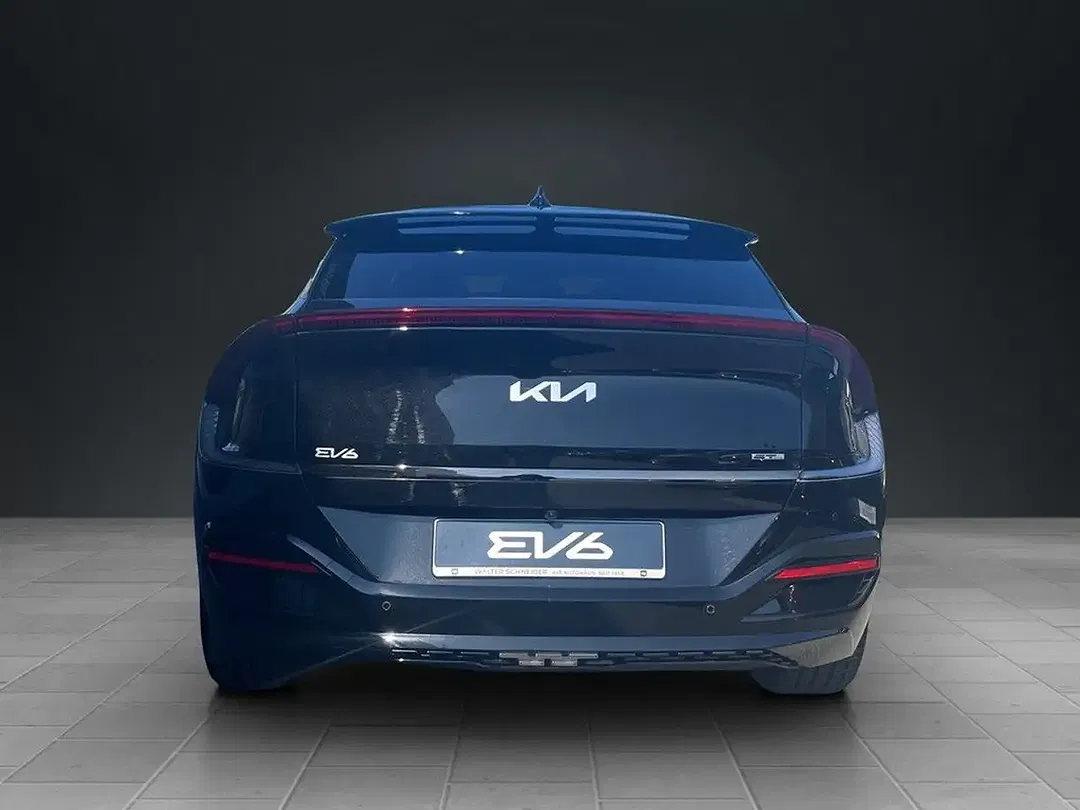Kia EV6 - Thumbnail 4