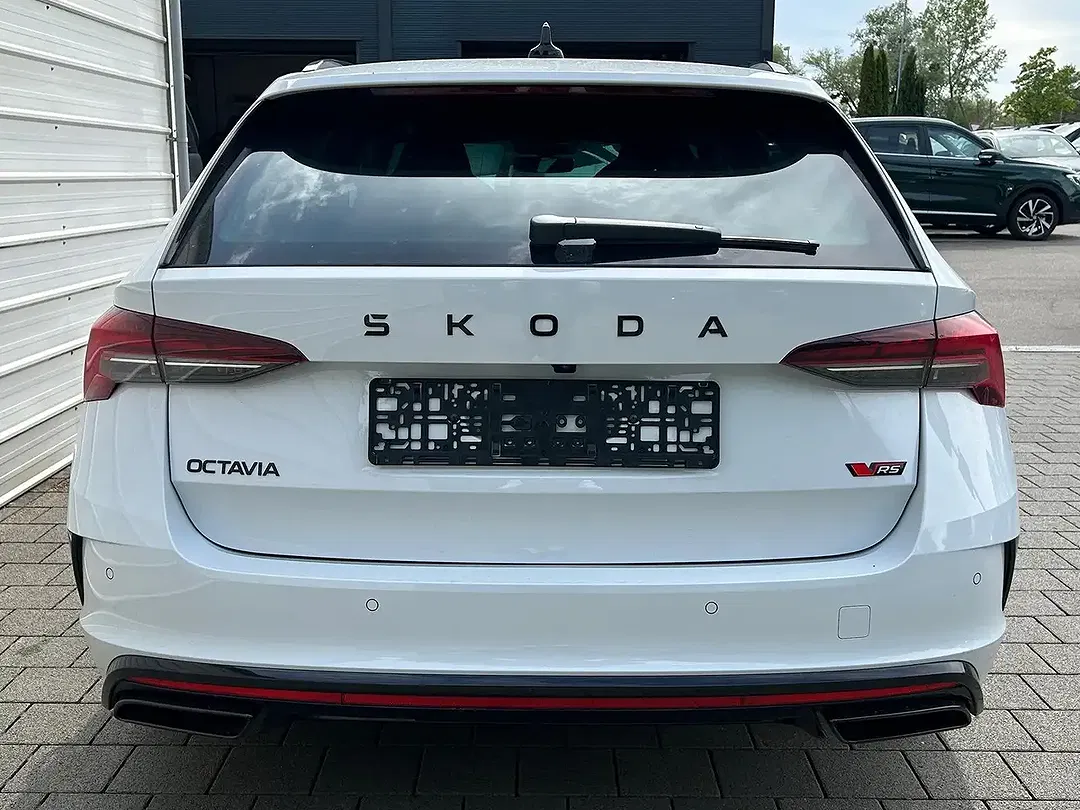 Skoda Octavia - Thumbnail 5