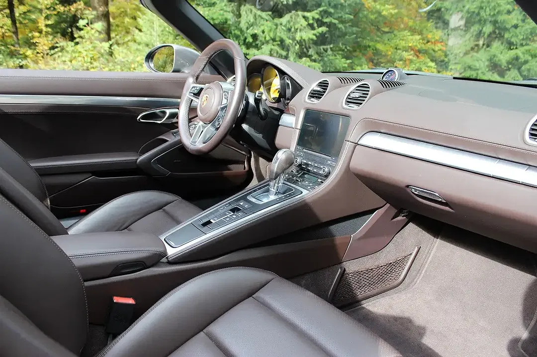 Porsche Boxster - Thumbnail 15