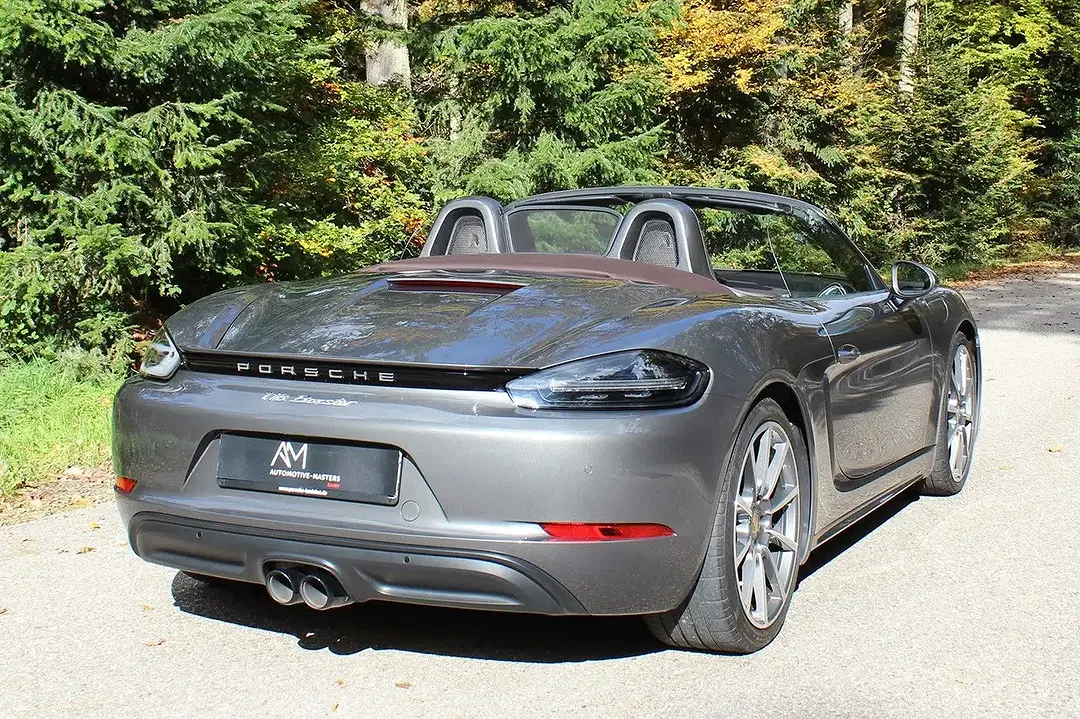 Porsche Boxster - Thumbnail 3