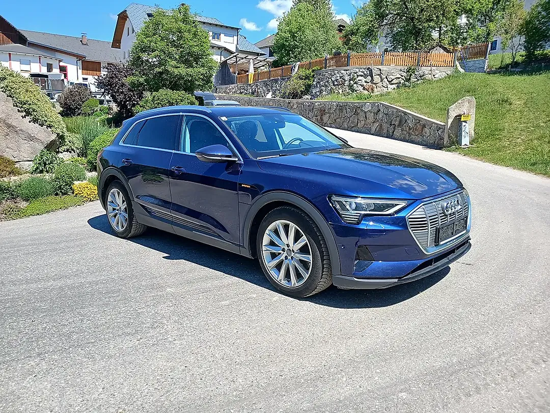 Audi e-tron - Thumbnail 2