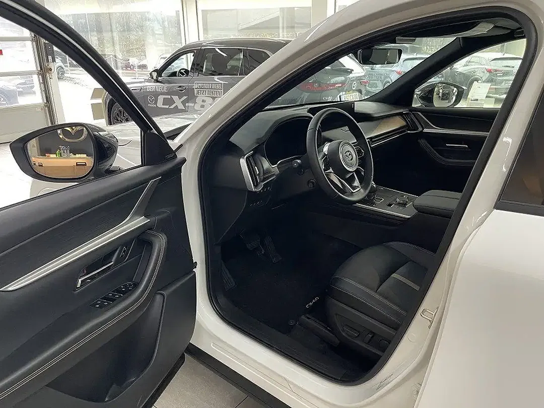 Mazda CX-60 - Thumbnail 4