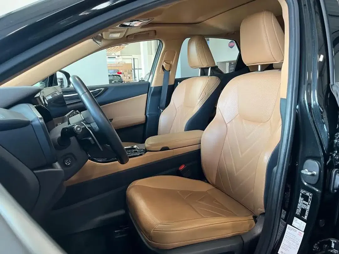 Lexus NX 450h+ - Thumbnail 11