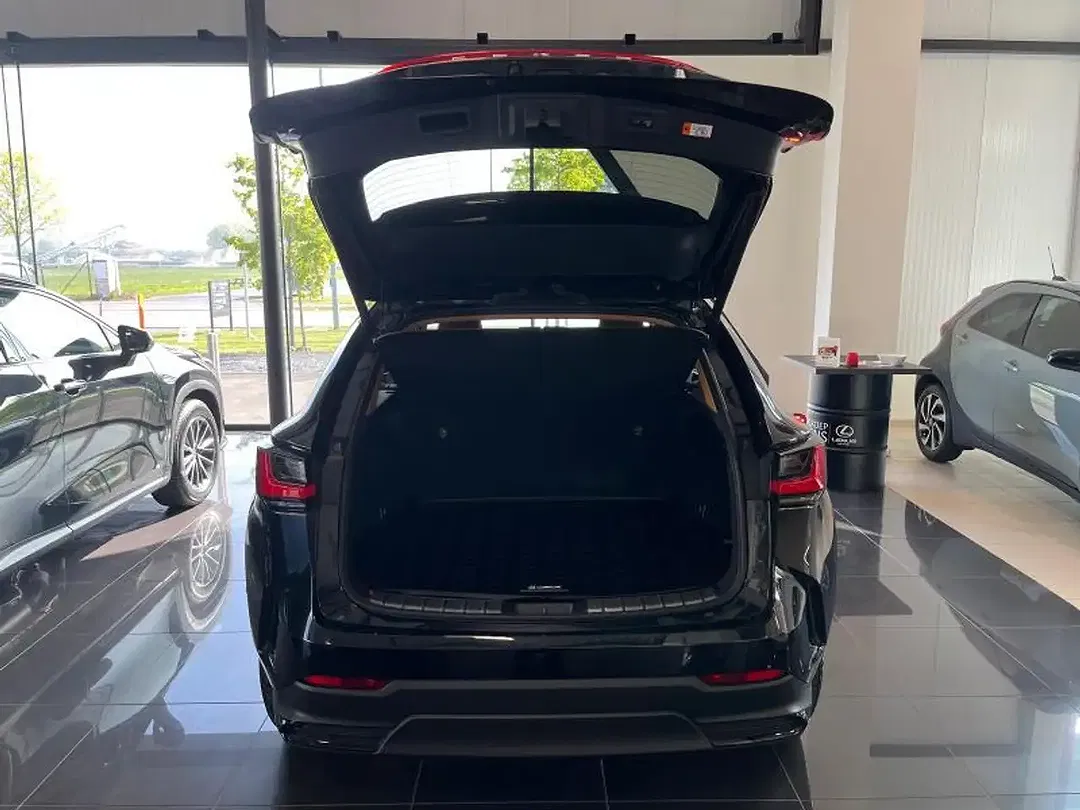 Lexus NX 450h+ - Thumbnail 7