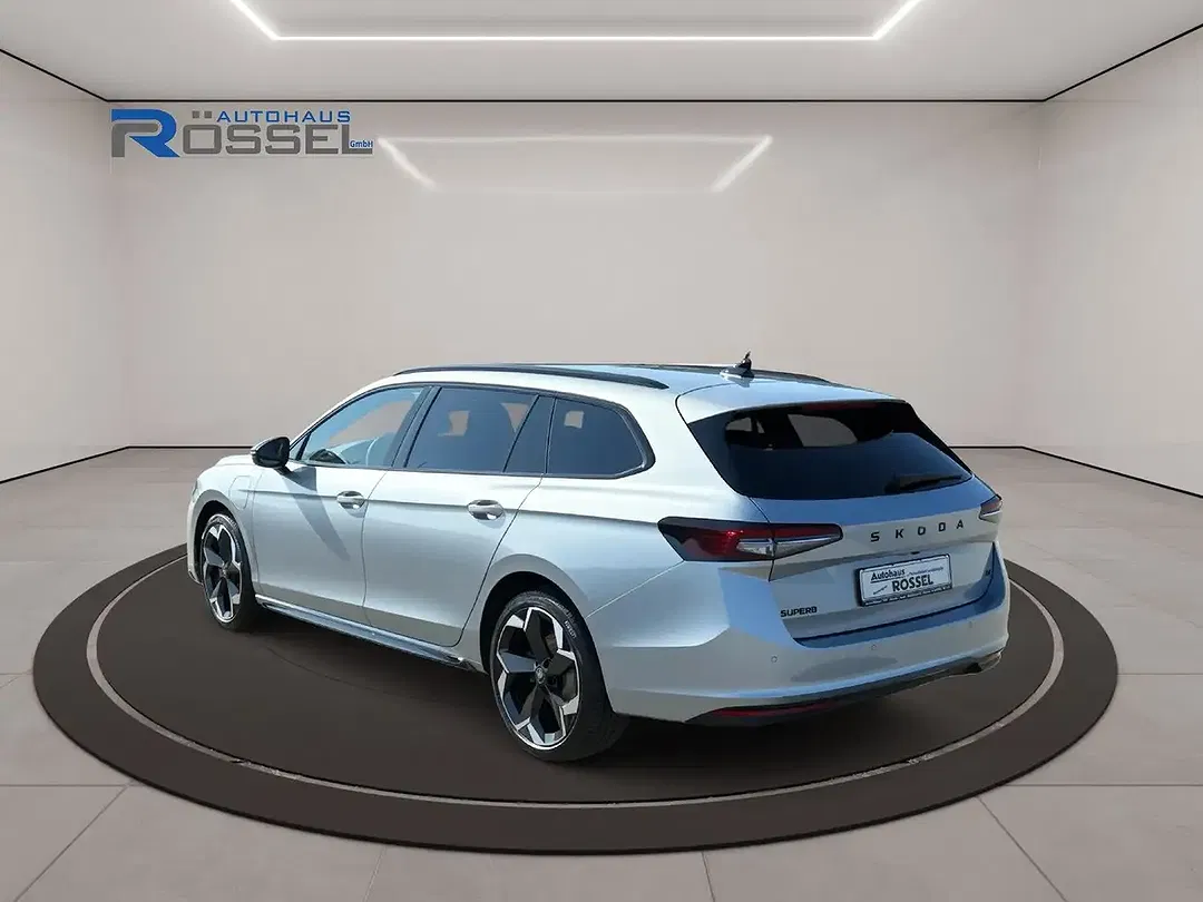 Skoda Superb - Thumbnail 4