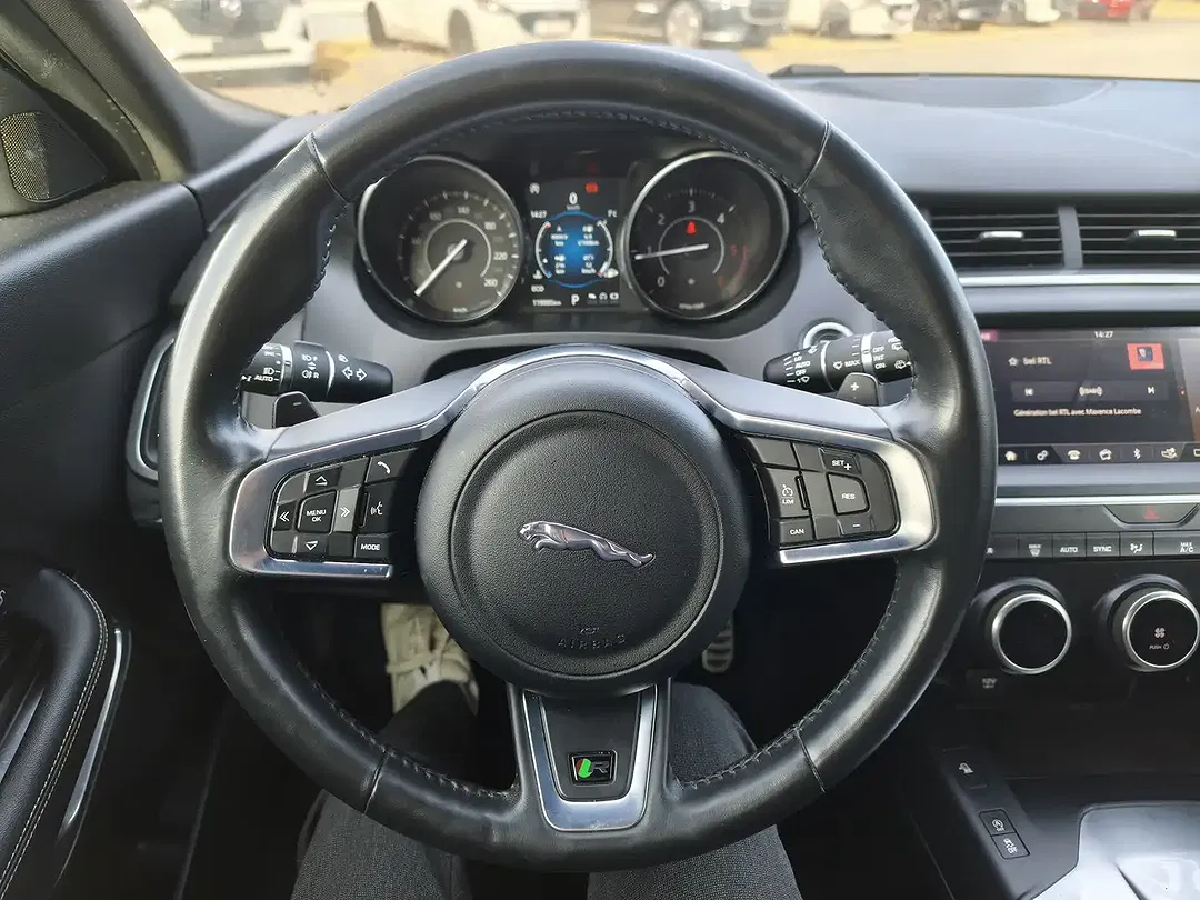 Jaguar E-Pace - Thumbnail 10