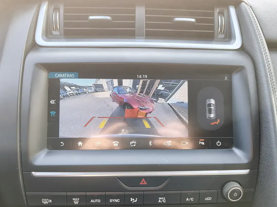 Jaguar E-Pace - Thumbnail 8