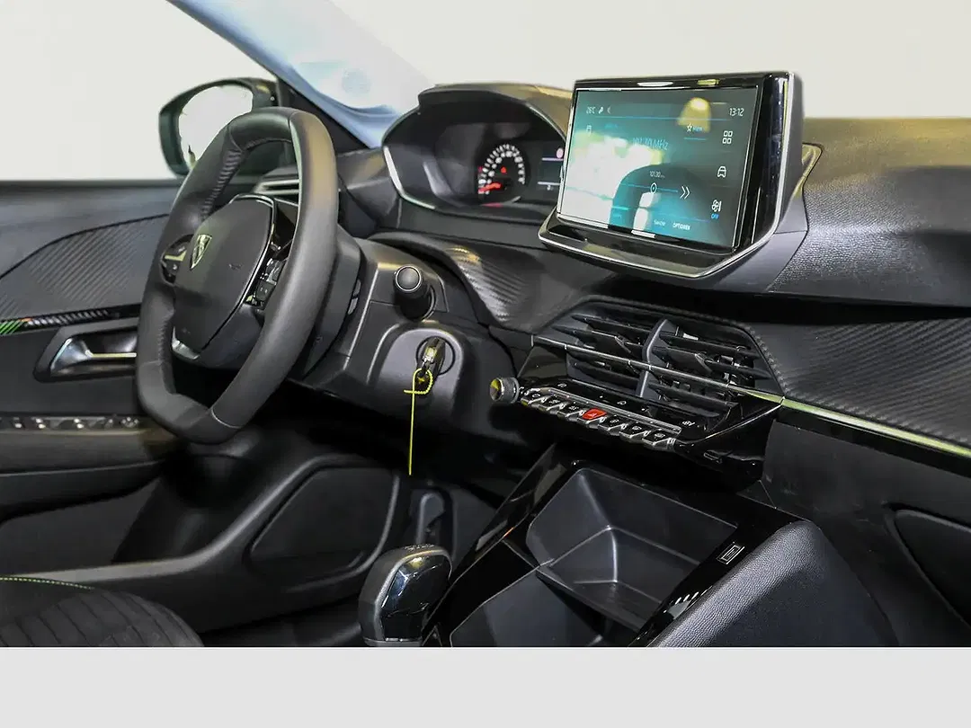 Peugeot 208 - Thumbnail 10