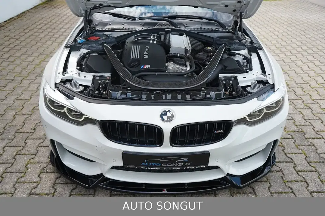BMW M4 - Thumbnail 10