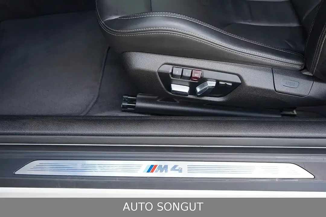 BMW M4 - Thumbnail 15