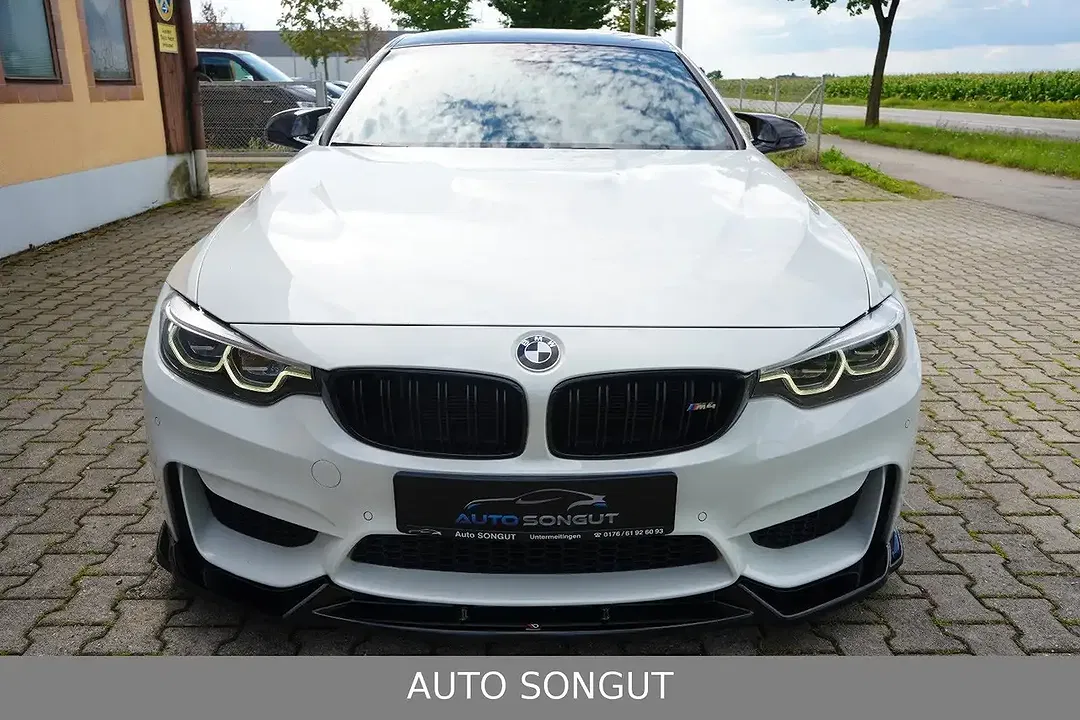 BMW M4 - Thumbnail 9