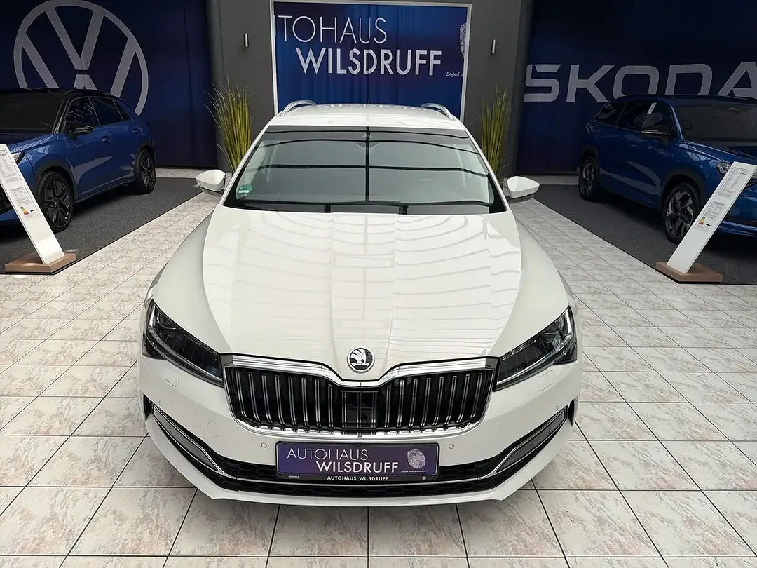 Skoda Superb - Thumbnail 3