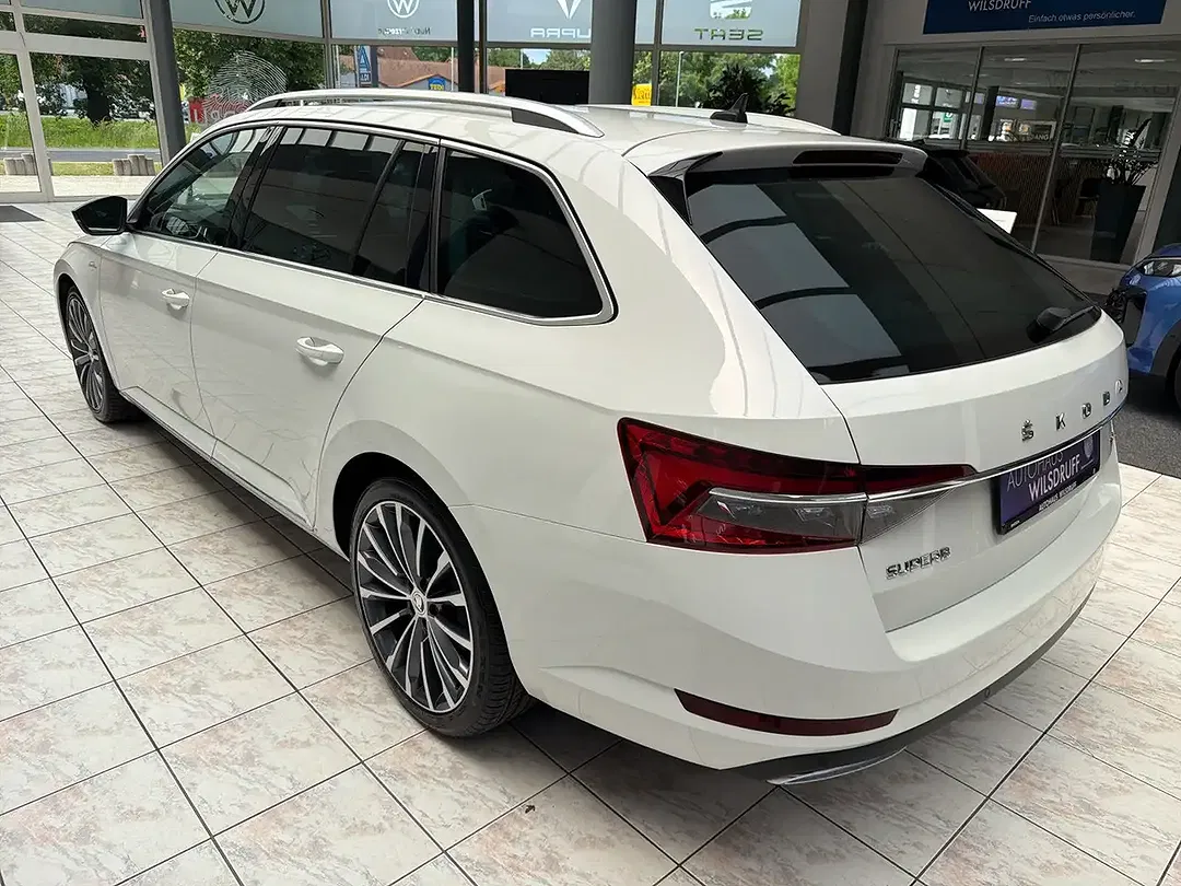 Skoda Superb - Thumbnail 8