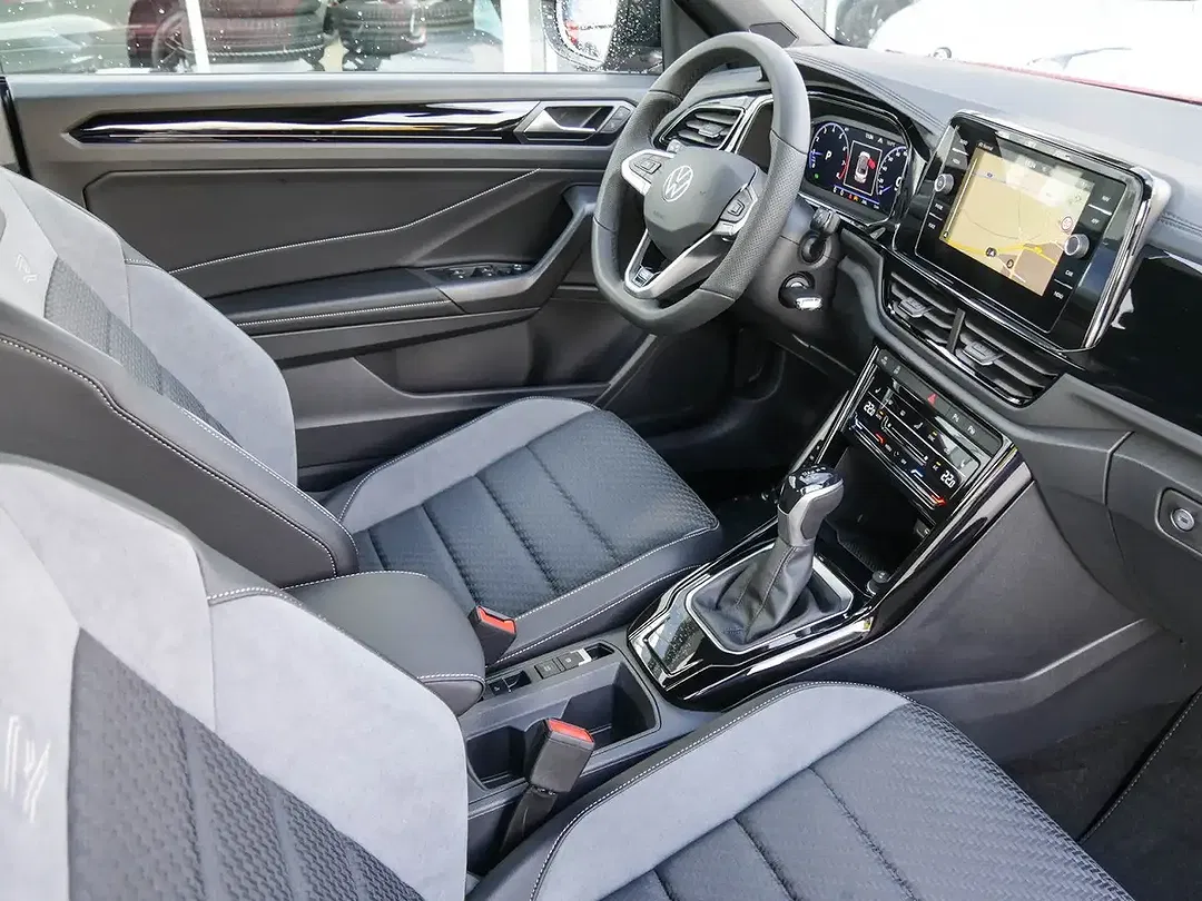 Volkswagen T-Roc - Thumbnail 3