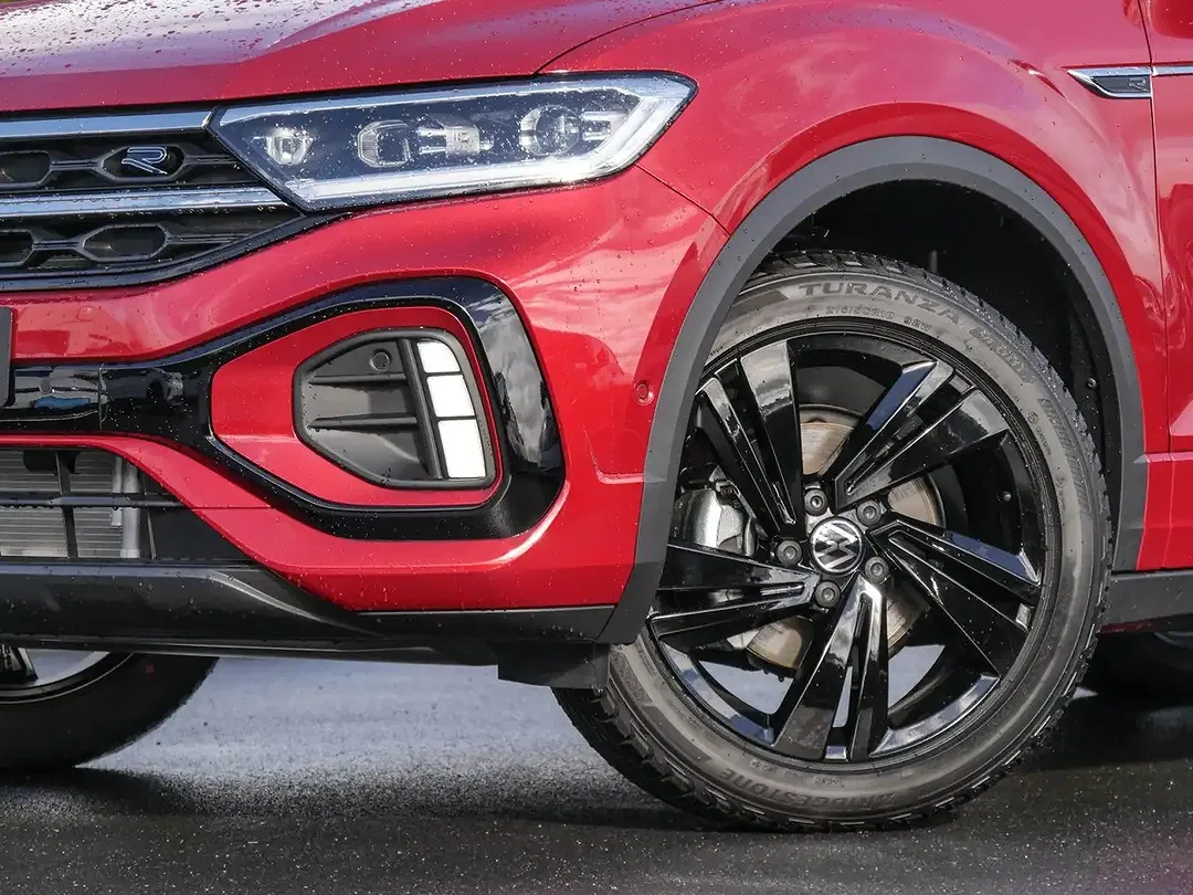 Volkswagen T-Roc - Thumbnail 5
