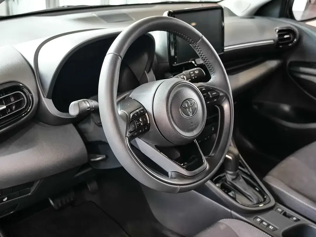 Toyota Yaris - Thumbnail 5