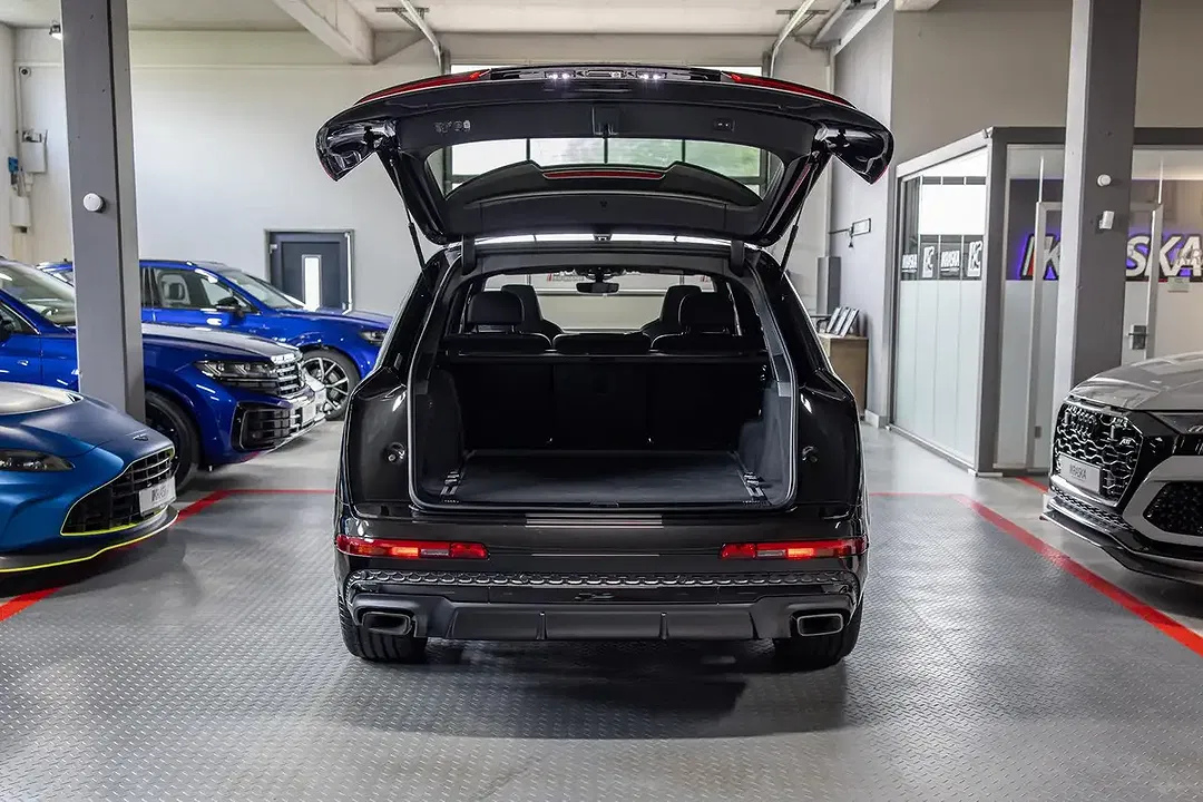 Audi Q7 - Thumbnail 13