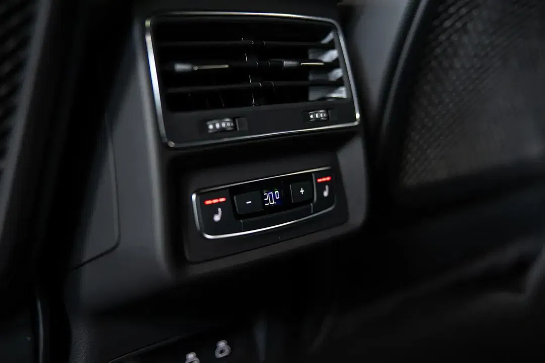 Audi Q7 - Thumbnail 16