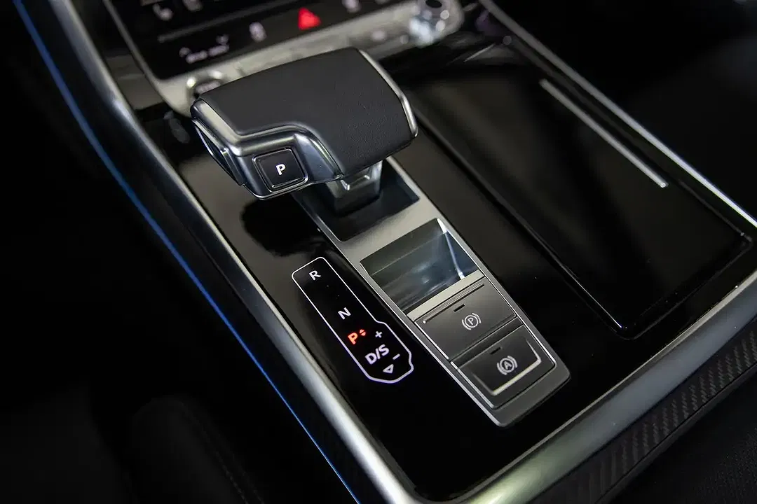 Audi Q7 - Thumbnail 25