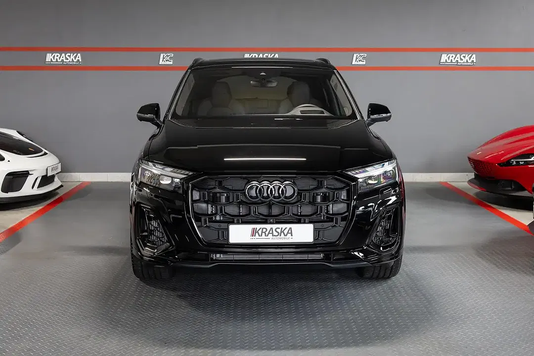 Audi Q7 - Thumbnail 3