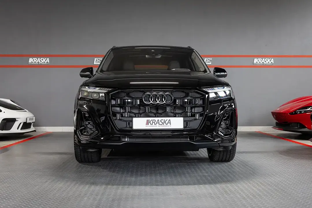 Audi Q7 - Thumbnail 4