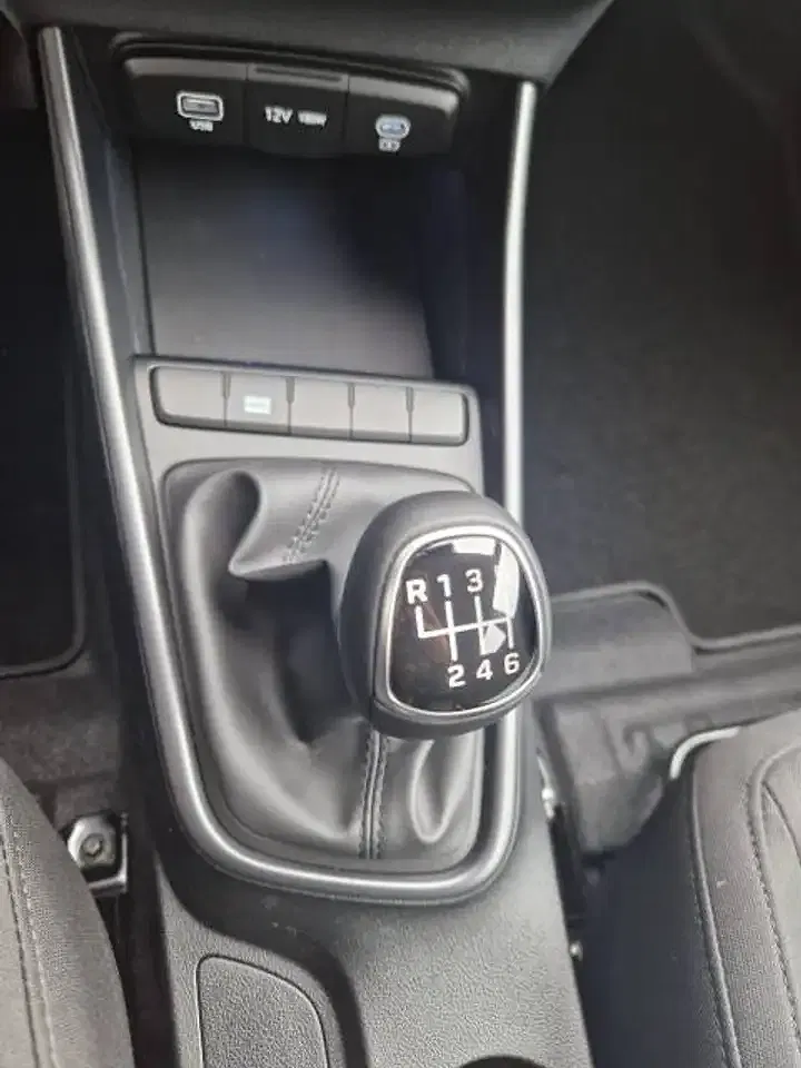 Hyundai i20 - Thumbnail 16