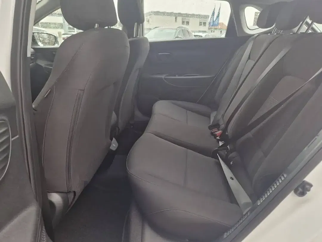 Hyundai i20 - Thumbnail 9
