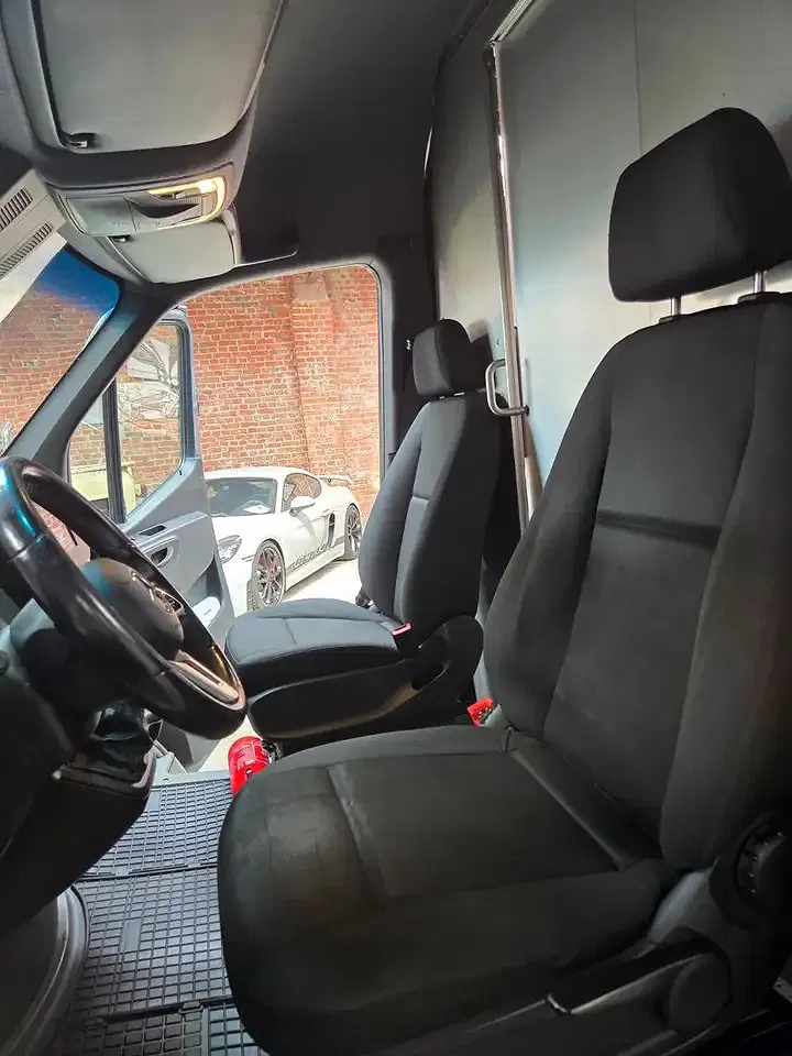 Mercedes-Benz Sprinter - Thumbnail 13
