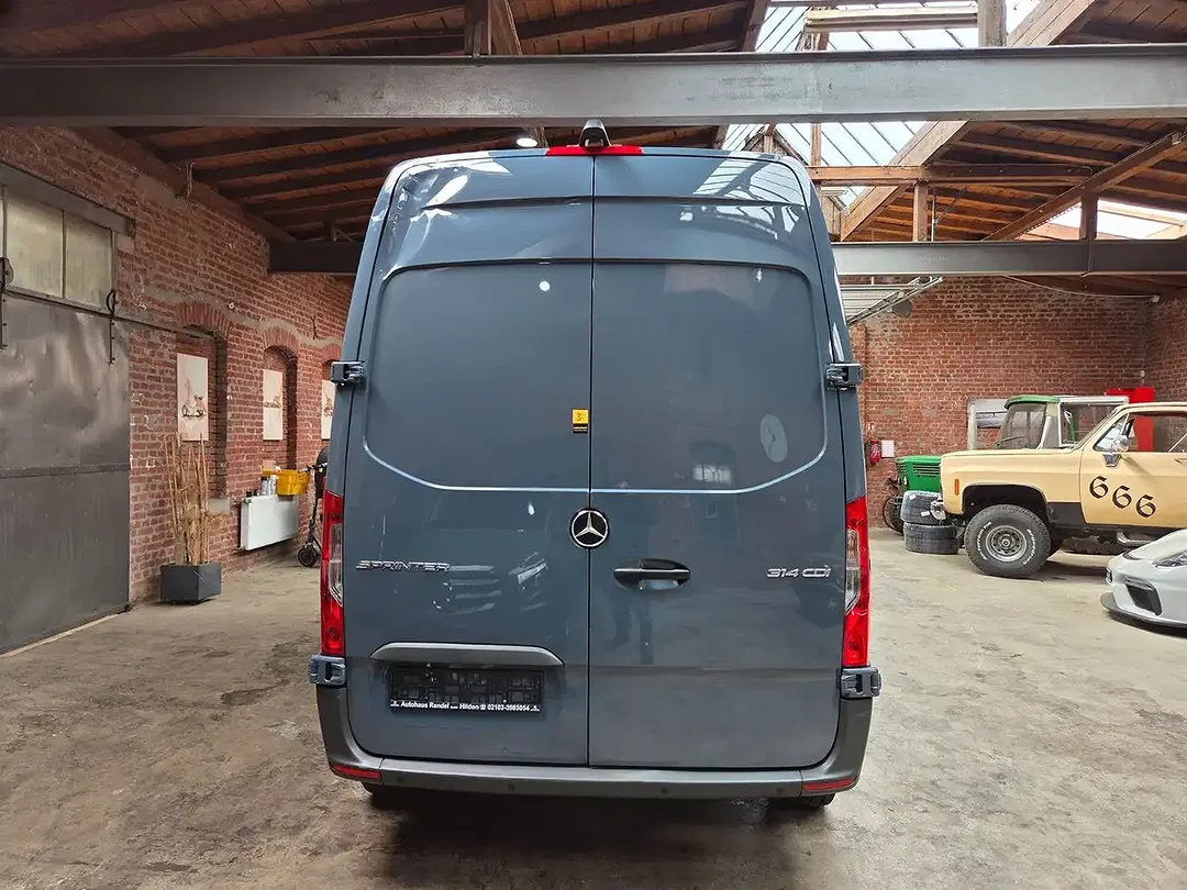 Mercedes-Benz Sprinter - Thumbnail 6