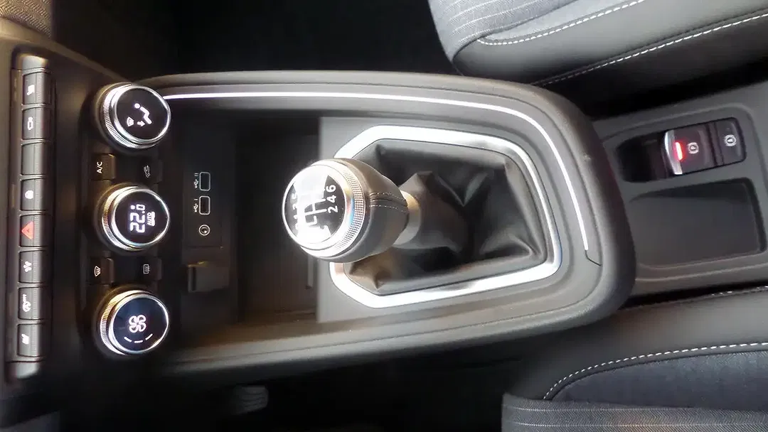 Renault Clio - Thumbnail 13