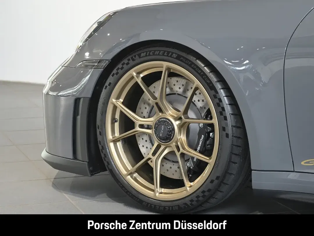 Porsche 992 - Thumbnail 10