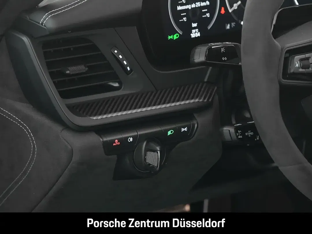 Porsche 992 - Thumbnail 12