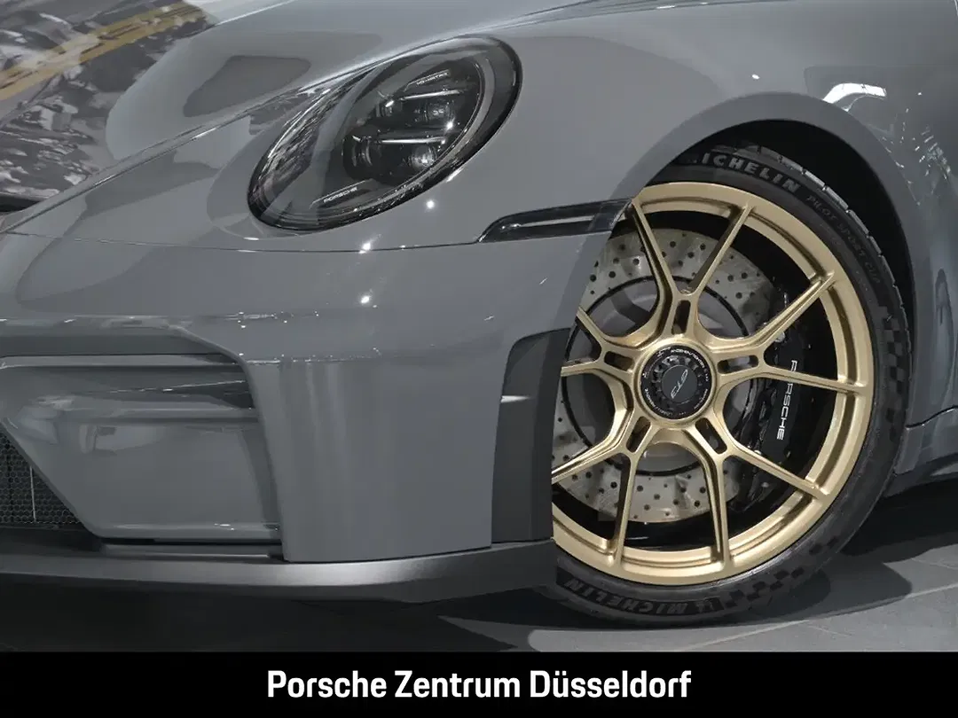 Porsche 992 - Thumbnail 6