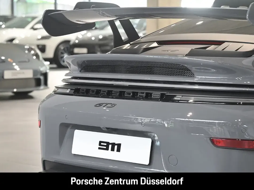 Porsche 992 - Thumbnail 9