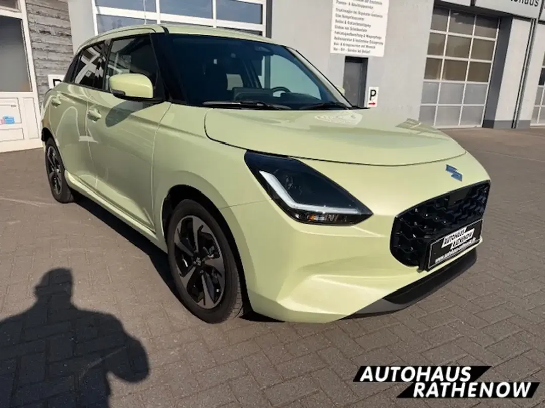 Suzuki Swift - Thumbnail 2