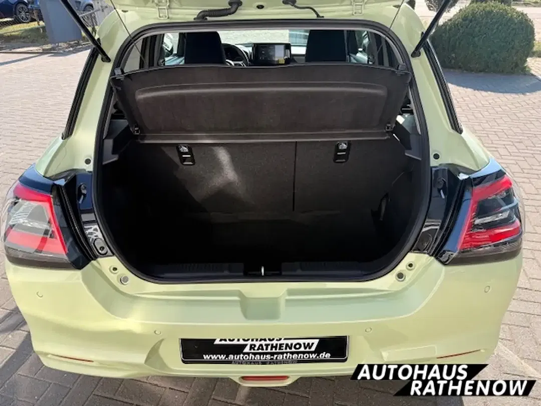 Suzuki Swift - Thumbnail 9