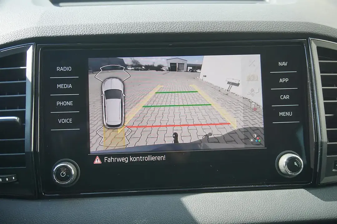 Skoda Karoq - Thumbnail 10