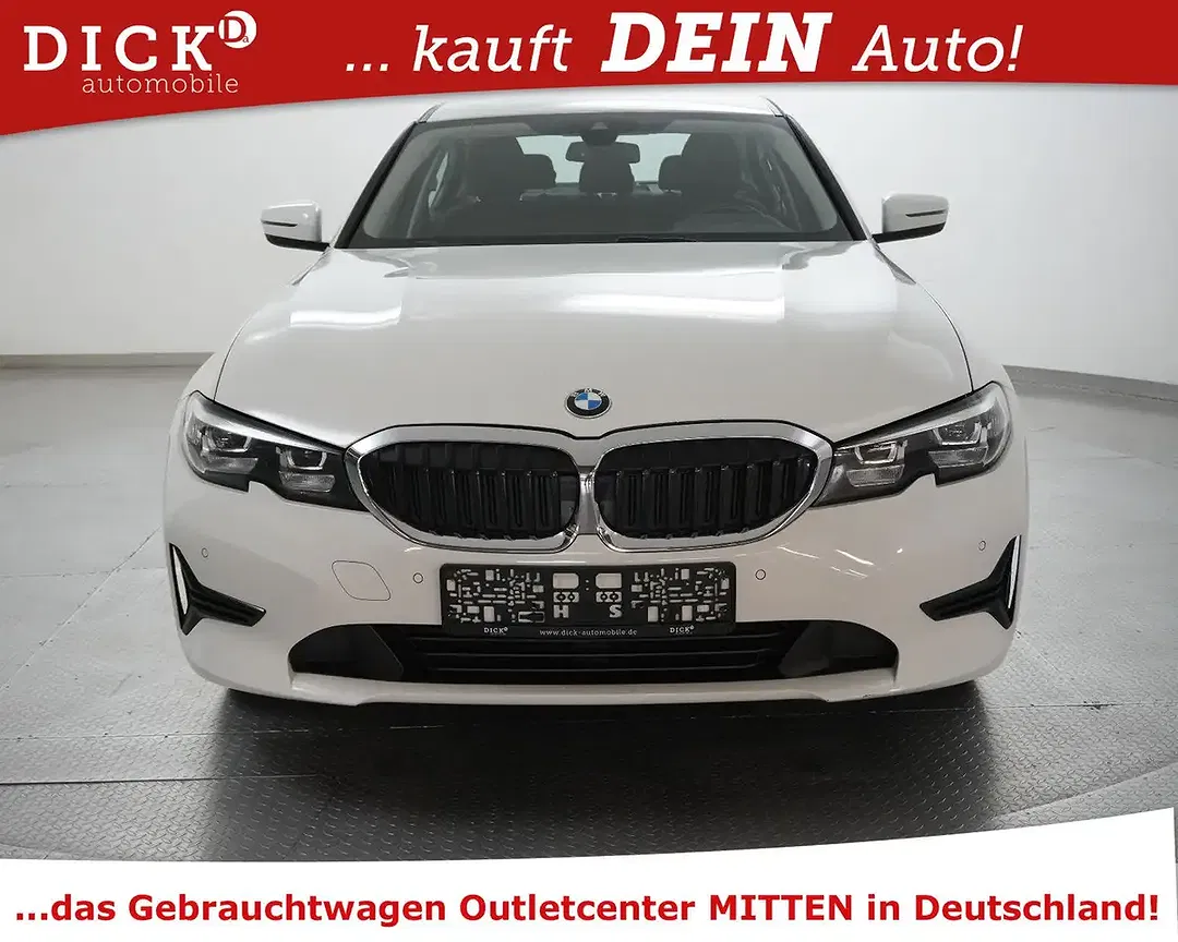BMW 330 - Thumbnail 3