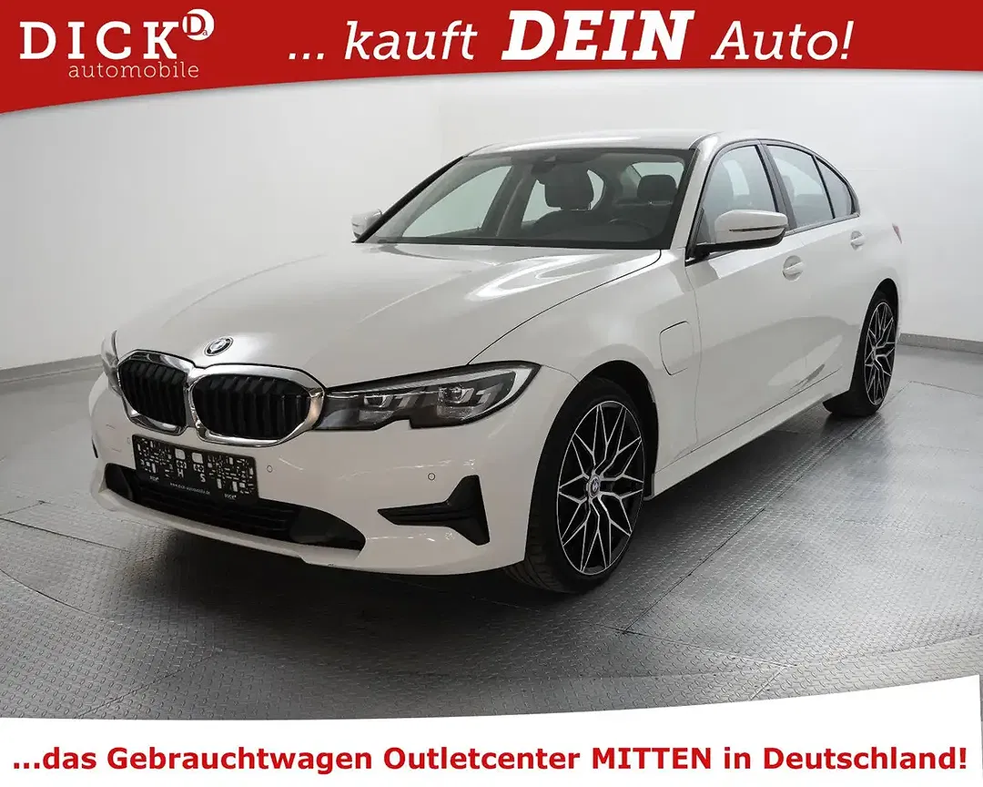 BMW 330 - Thumbnail 4