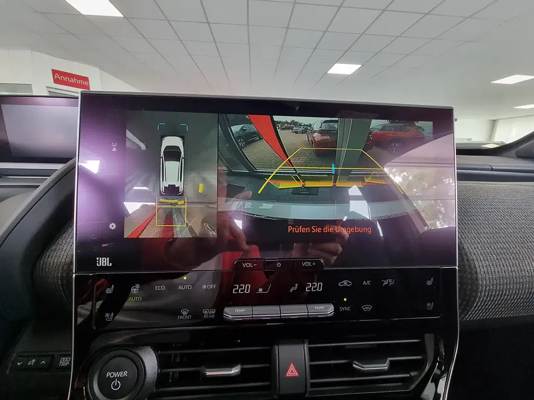 Toyota bZ4X - Thumbnail 13