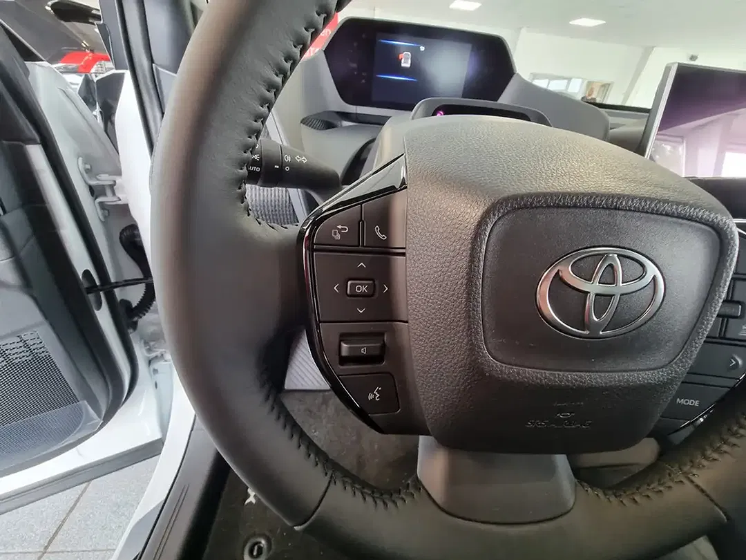 Toyota bZ4X - Thumbnail 8