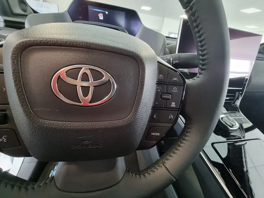 Toyota bZ4X - Thumbnail 9