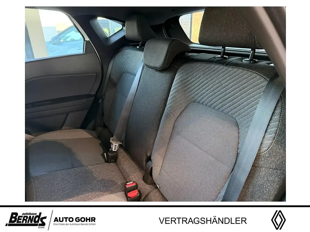 Renault Captur - Thumbnail 12