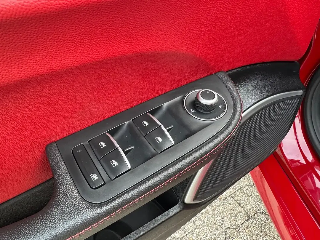 Alfa Romeo Giulia - Thumbnail 14