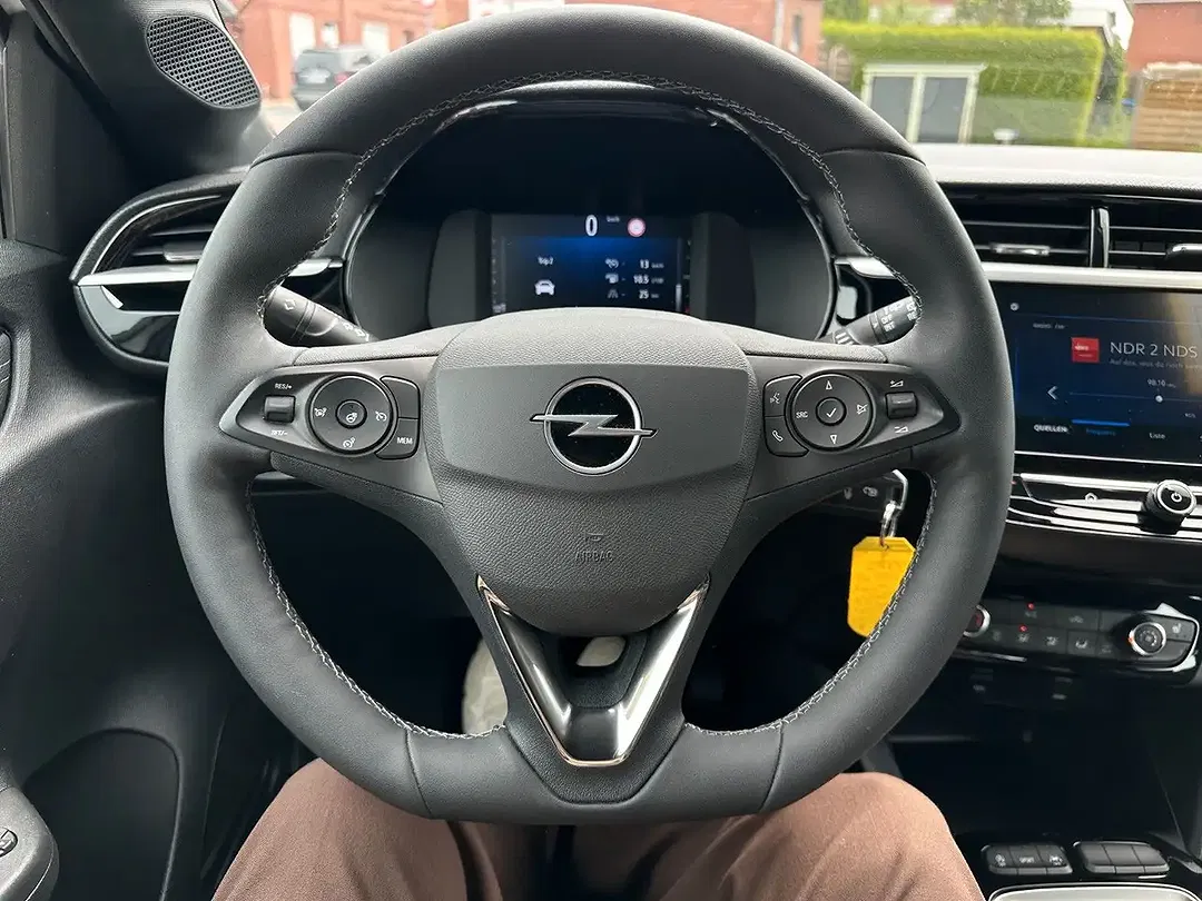 Opel Corsa - Thumbnail 10