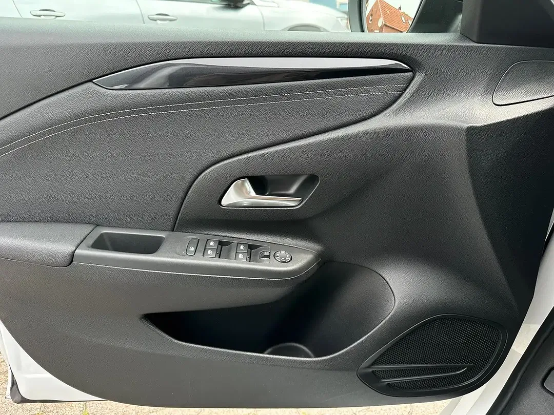 Opel Corsa - Thumbnail 13